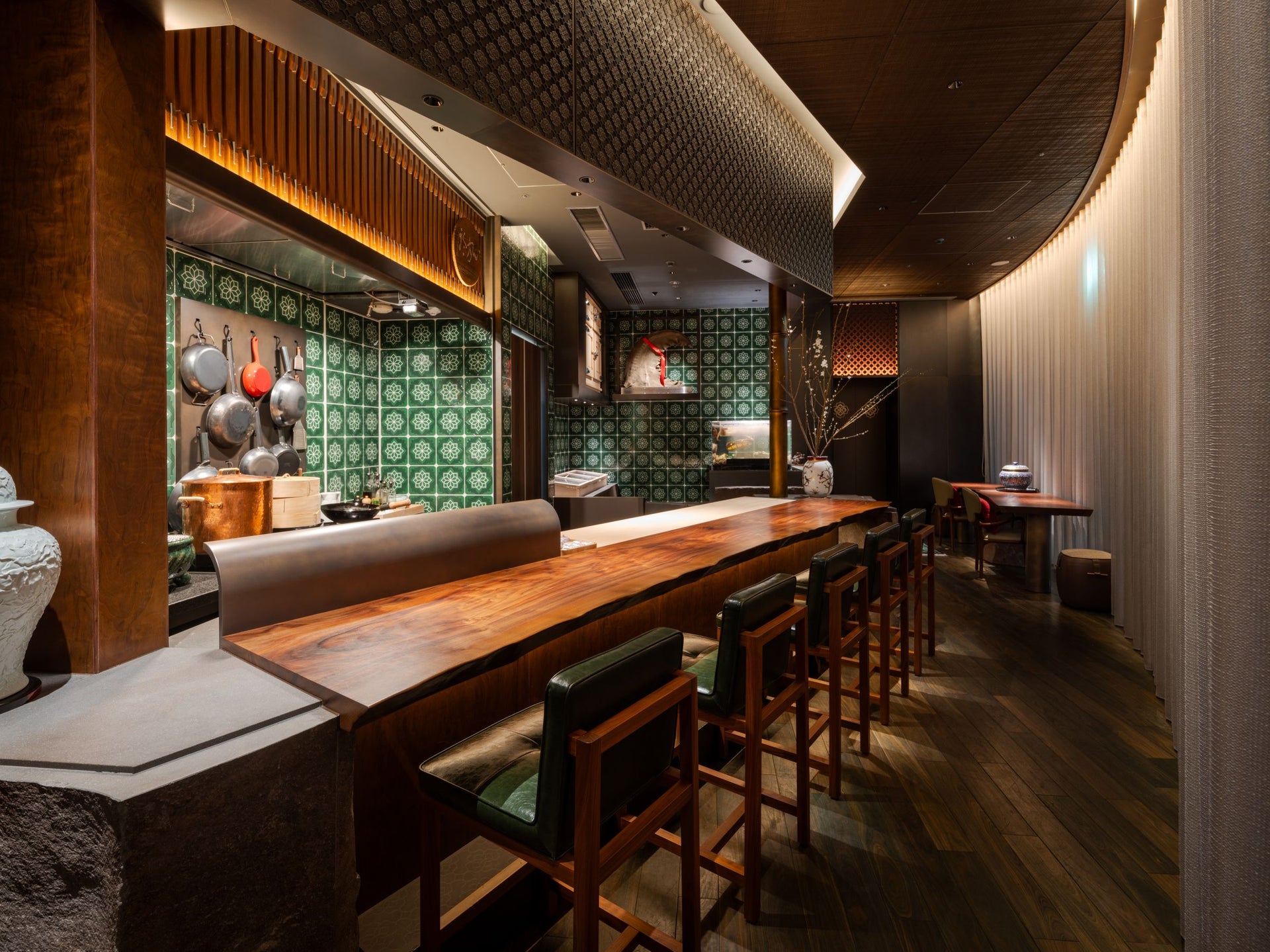 中国本国でミシュランの星保有数が最も多い中華レストランの初の海外出店　新栄記東京店